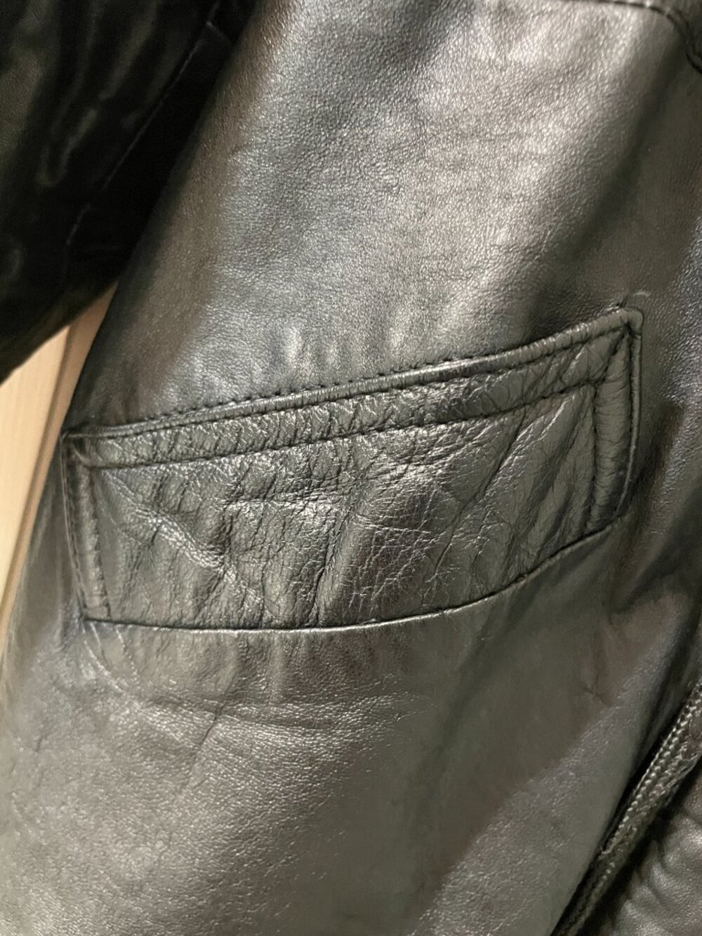 Leather Coat Size Large Snap accents Cinched waist - Picture 4 of 15